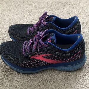 Brooks Ghost 13 Women's Pink and Blue Athletic Shoes